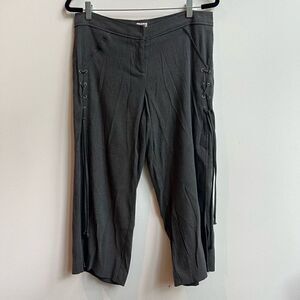 Cache Women's Mid Rise Open Side Legs with Crisscross String Gray Capri Pants L